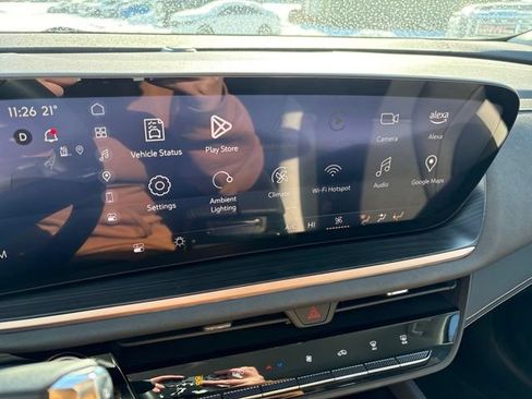 Used 2025 Buick Envision Sport Touring AWD/4WD image 11