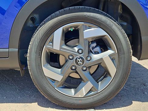 Used 2026 Hyundai Venue SEL FWD image 13