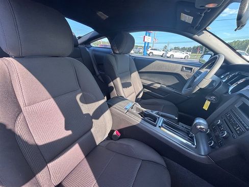 Used 2012 Ford Mustang Coupe RWD image 20