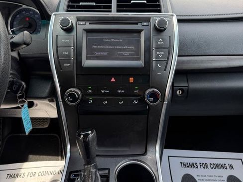 Used 2017 Toyota Camry LE FWD image 20