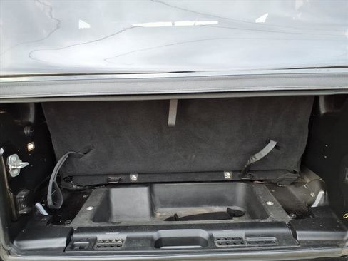 Used 2018 Jeep Wrangler Rubicon w/ Cold Weather Group image 12