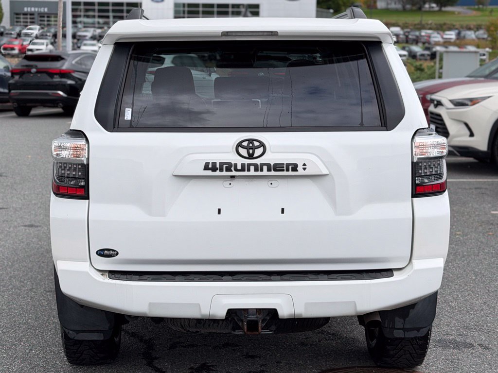 Used 2024 Toyota 4Runner SR5 Premium w/ Moonroof Package AWD/4WD image 4