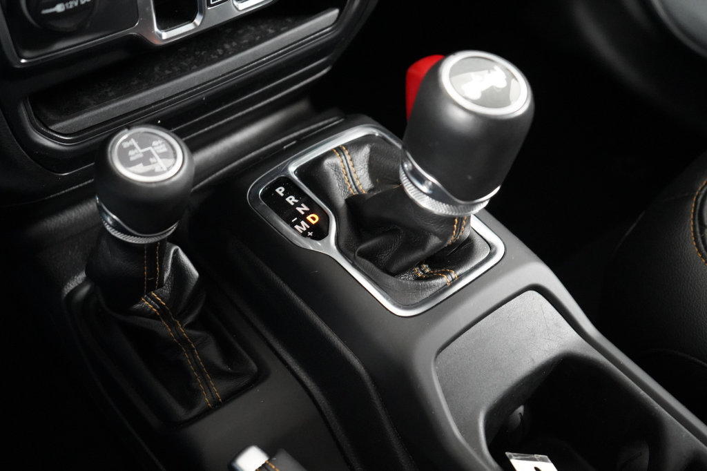 Used 2023 Jeep Wrangler Unlimited Sahara AWD/4WD image 23