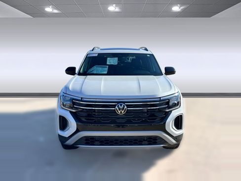 New 2026 Volkswagen Atlas Peak Edition AWD/4WD image 6