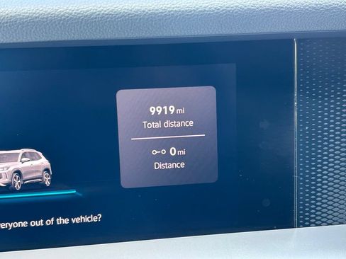 Used 2026 Volkswagen Tiguan SE FWD image 30