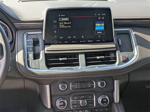 Used 2023 GMC Yukon SLT w/ SLT Luxury Package image 21