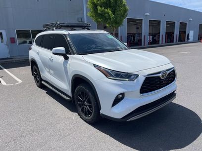 Used 2022 Toyota Highlander Platinum