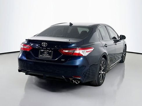 Used 2020 Toyota Camry SE image 5