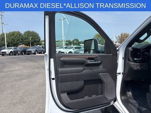 Used 2025 Chevrolet Silverado 2500 High Country w/ High Country Premium Package image 21