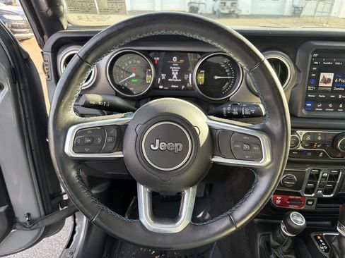 Used 2023 Jeep Wrangler Unlimited Rubicon 4xe w/ Cold Weather Group AWD/4WD image 22