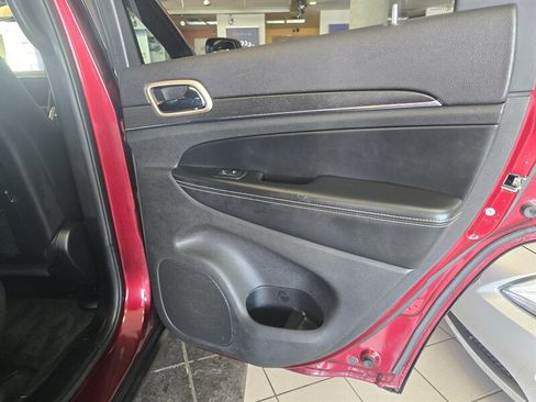 Used 2017 Jeep Grand Cherokee Limited w/ Trailer Tow Group IV image 15