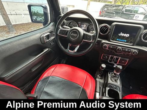 Used 2018 Jeep Wrangler Unlimited Sahara AWD/4WD image 8