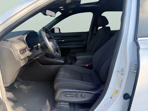 Used 2023 Honda CR-V Sport image 9