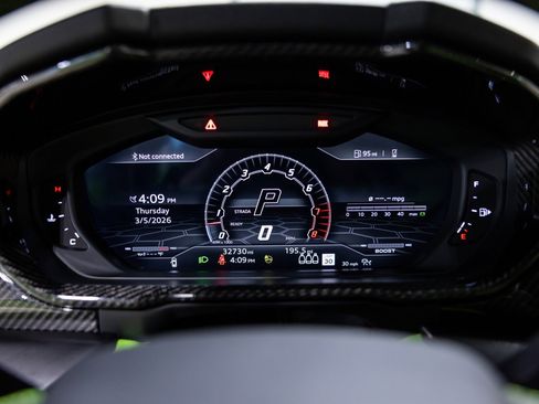 Used 2022 Lamborghini Urus image 39