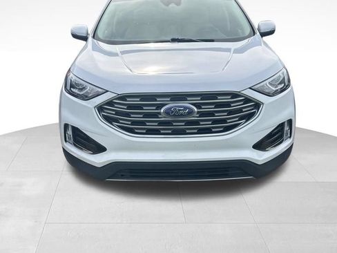 Used 2019 Ford Edge SEL w/ Equipment Group 201A AWD/4WD image 2