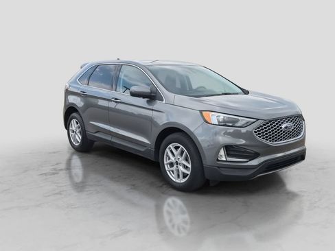 Used 2024 Ford Edge SEL w/ Convenience Package AWD/4WD image 2