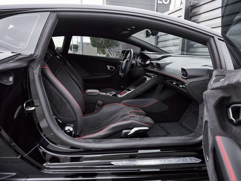 Used 2023 Lamborghini Huracan Tecnica image 33