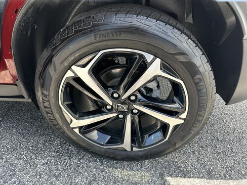 Certified 2023 Chevrolet TrailBlazer RS w/ Sun and Liftgate Package AWD/4WD image 7