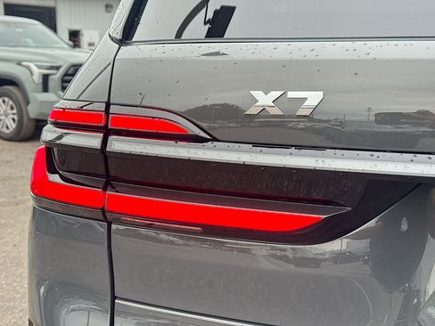 New 2026 BMW X7 M60i image 10