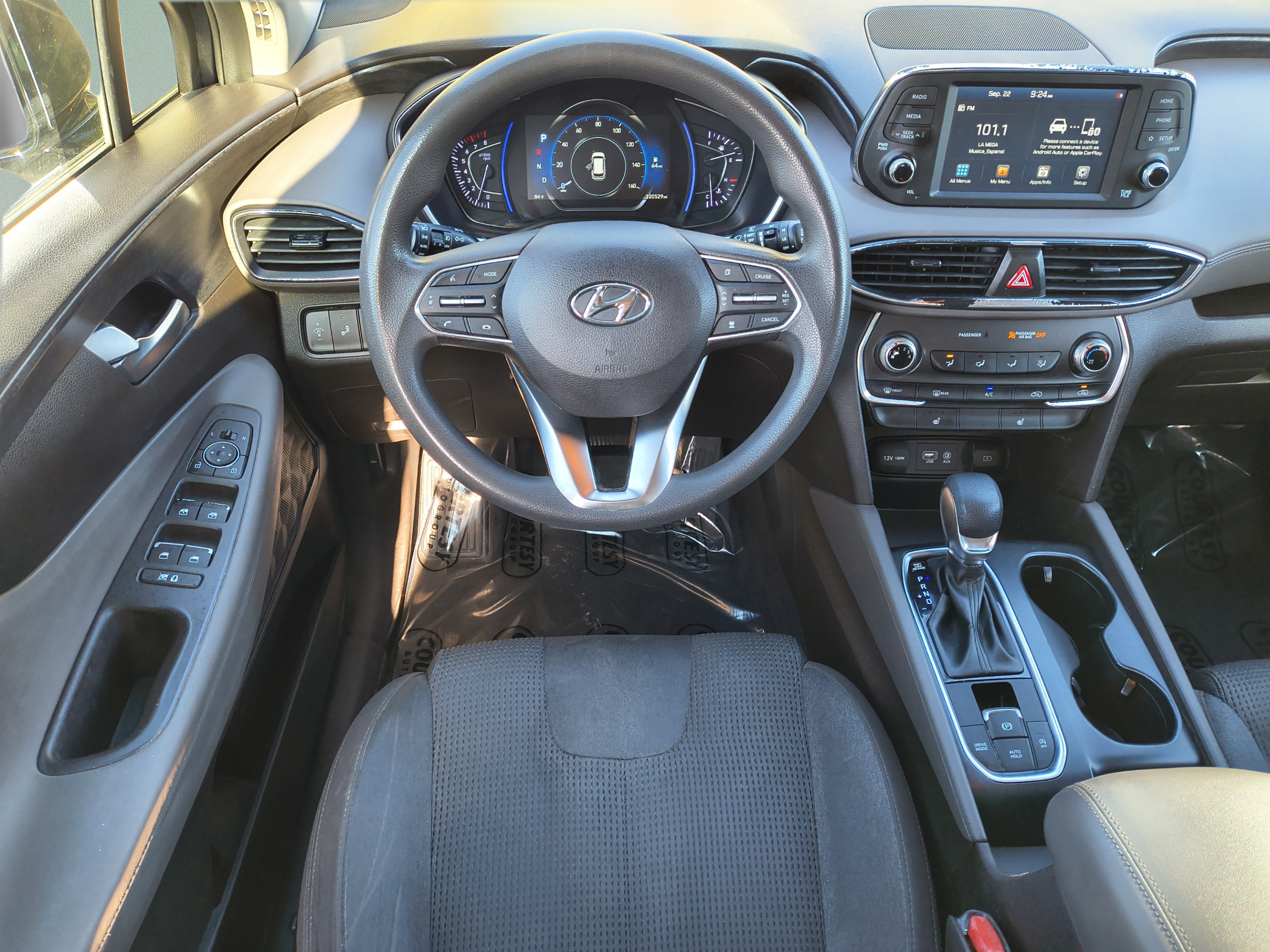 Used 2020 Hyundai Santa Fe SEL FWD image 11