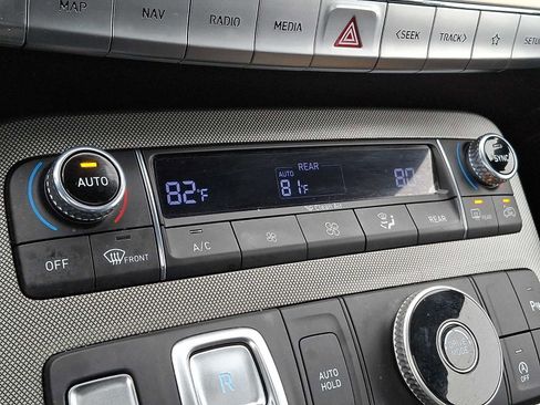 Used 2022 Hyundai Palisade Calligraphy image 15