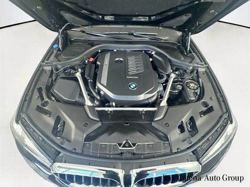 Certified 2023 BMW 540i xDrive w/ Premium Package AWD/4WD image 31