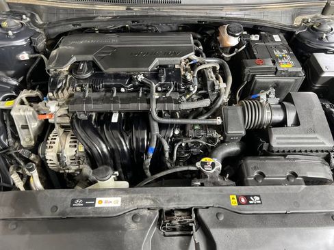 Used 2024 Hyundai Elantra SEL image 23