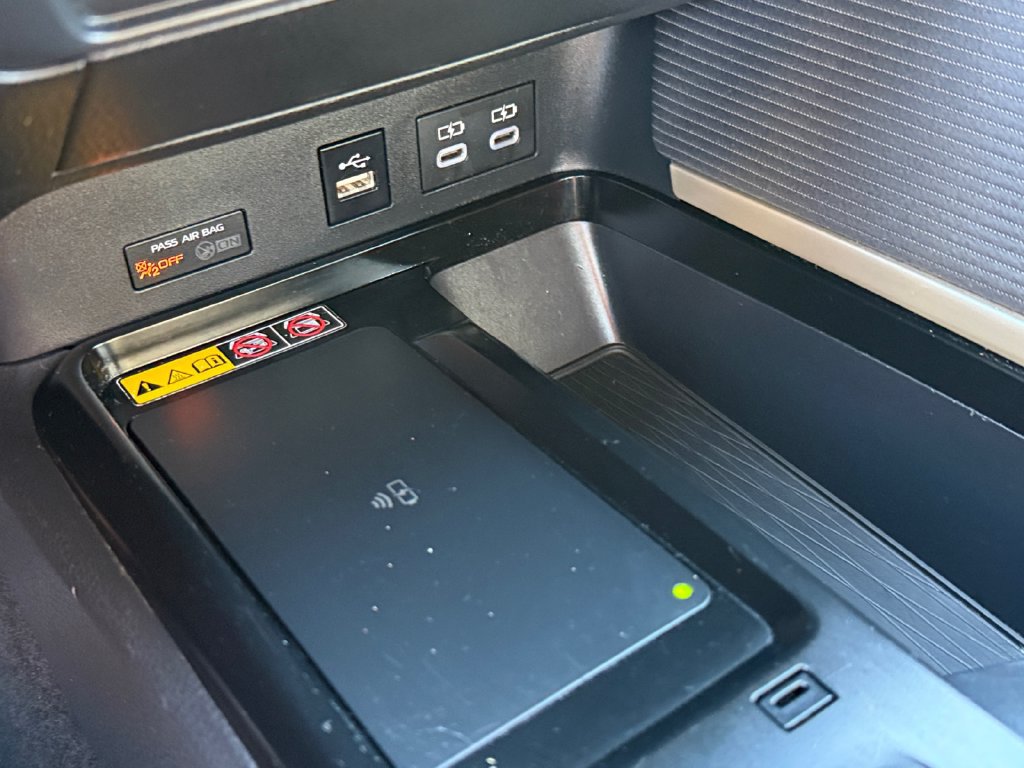 Certified 2025 Toyota Camry SE FWD image 36