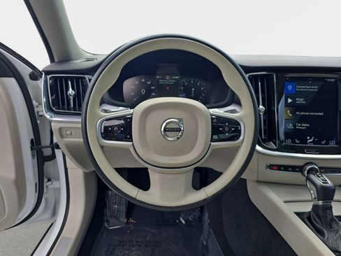 Used 2020 Volvo S60 T5 Momentum FWD image 22