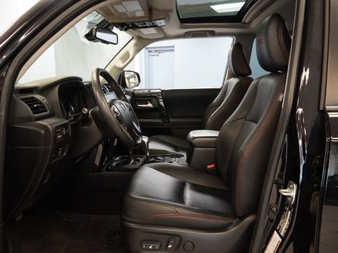 Used 2020 Toyota 4Runner TRD Off-Road Premium w/ Moonroof Package AWD/4WD image 6