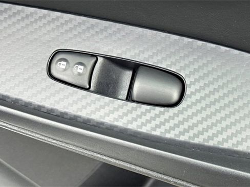 Used 2025 Nissan Sentra SV image 22