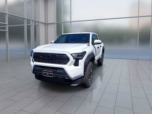 New 2026 Toyota Tacoma TRD Off-Road AWD/4WD image 4