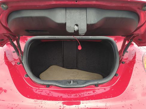 Used 2008 Volkswagen Beetle SE image 21