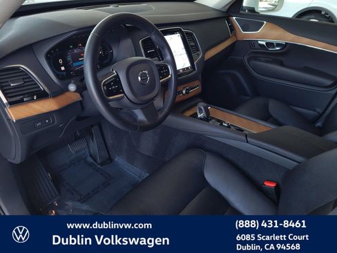 Used 2023 Volvo XC90 T8 Plus image 9