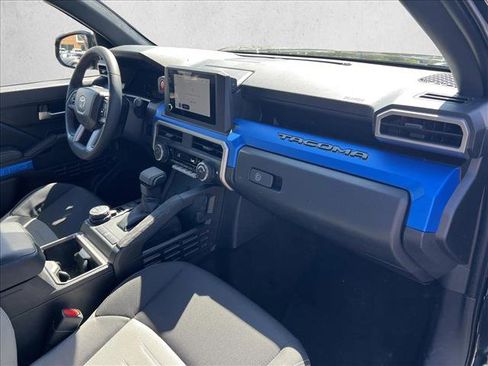 Certified 2025 Toyota Tacoma TRD Off-Road image 23