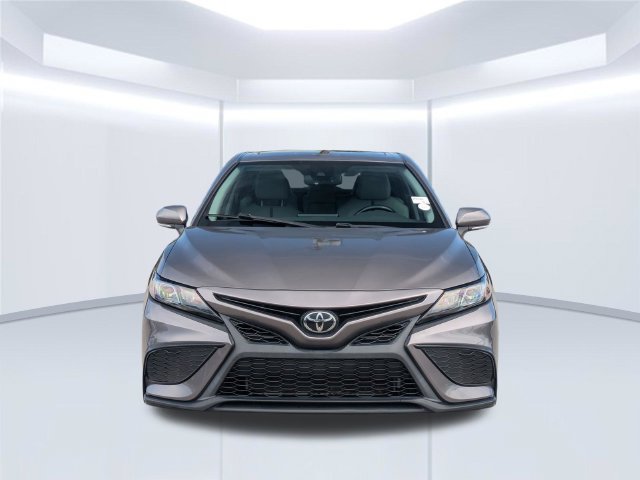 Used 2024 Toyota Camry SE w/ Convenience Package FWD image 11