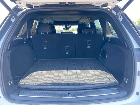 Used 2023 Jeep Grand Cherokee Summit AWD/4WD image 35