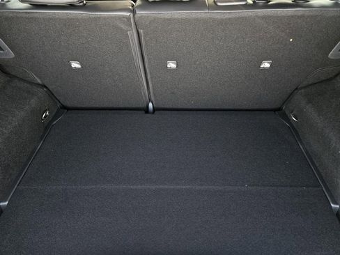 New 2026 Nissan Kicks SR image 6