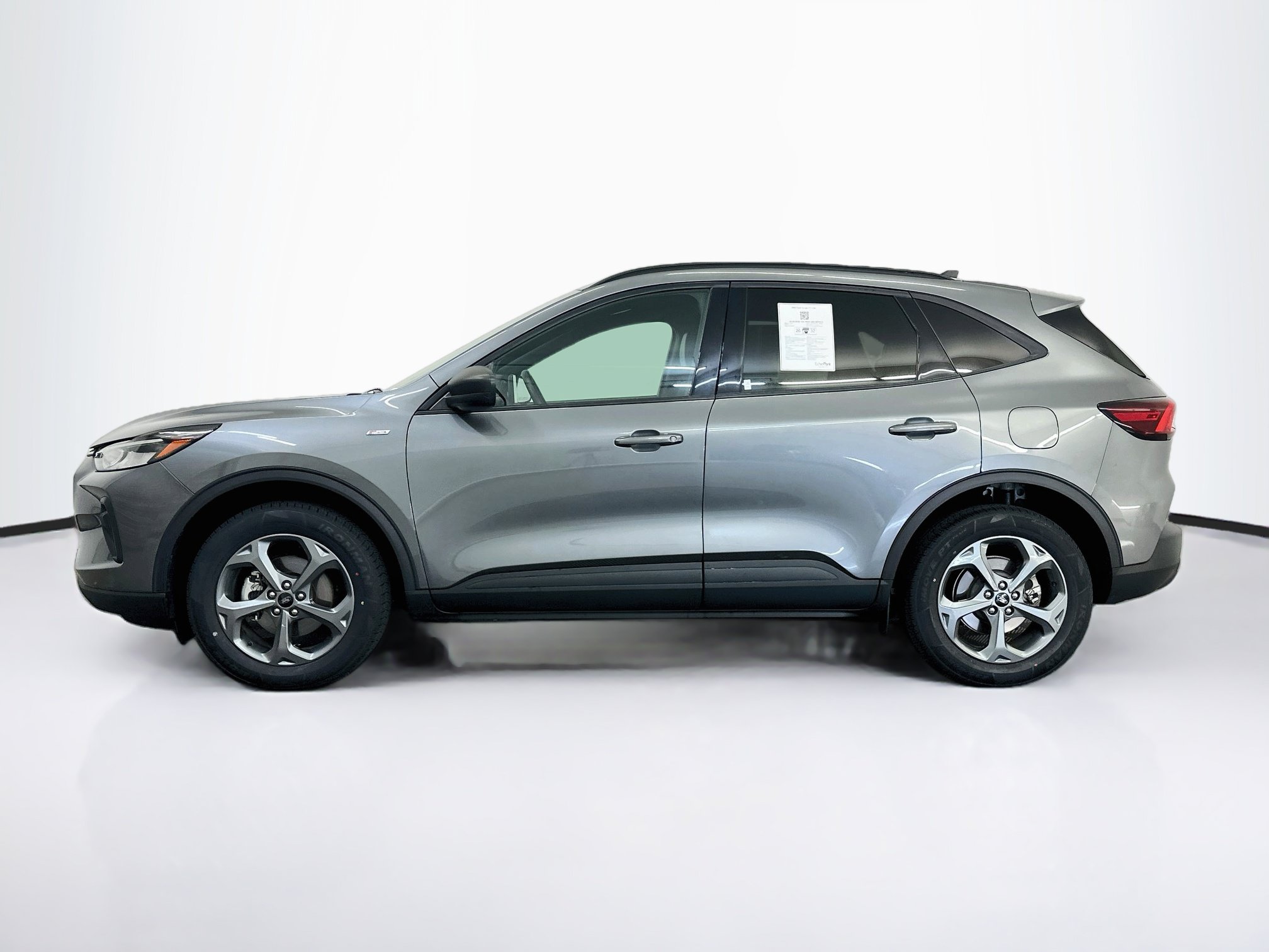 Used 2025 Ford Escape ST-Line AWD/4WD image 4