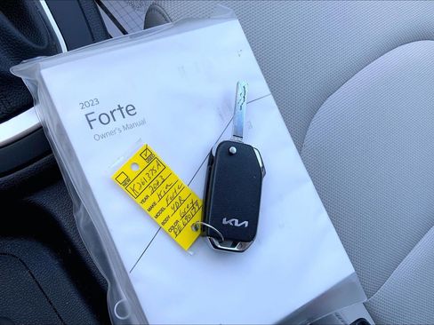 Used 2023 Kia Forte LXS w/ LXS Technology Package FWD image 12