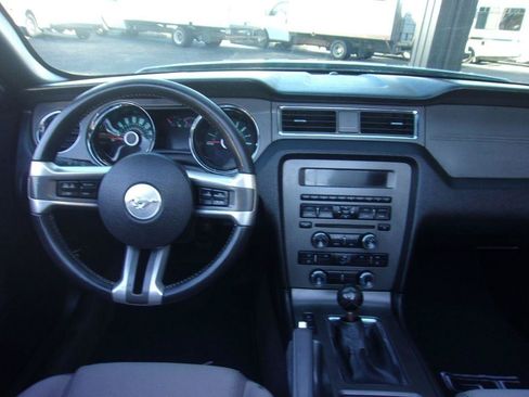 Used 2013 Ford Mustang GT w/ Security Pkg RWD image 14