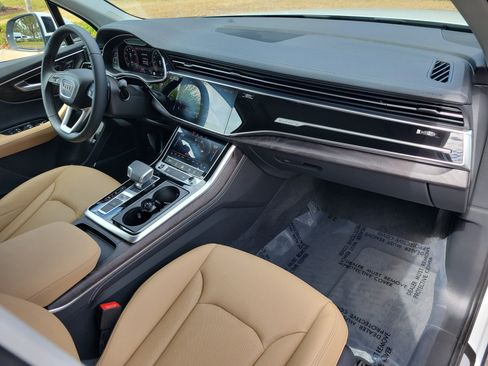 Certified 2025 Audi Q7 2.0T Premium Plus w/ Premium Plus Package image 12