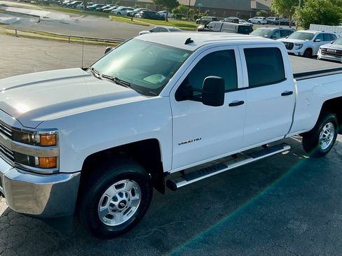 Used 2015 Chevrolet Silverado 2500 LT AWD/4WD image 4