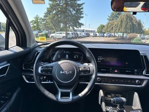 Used 2024 Kia Sportage EX AWD/4WD image 17