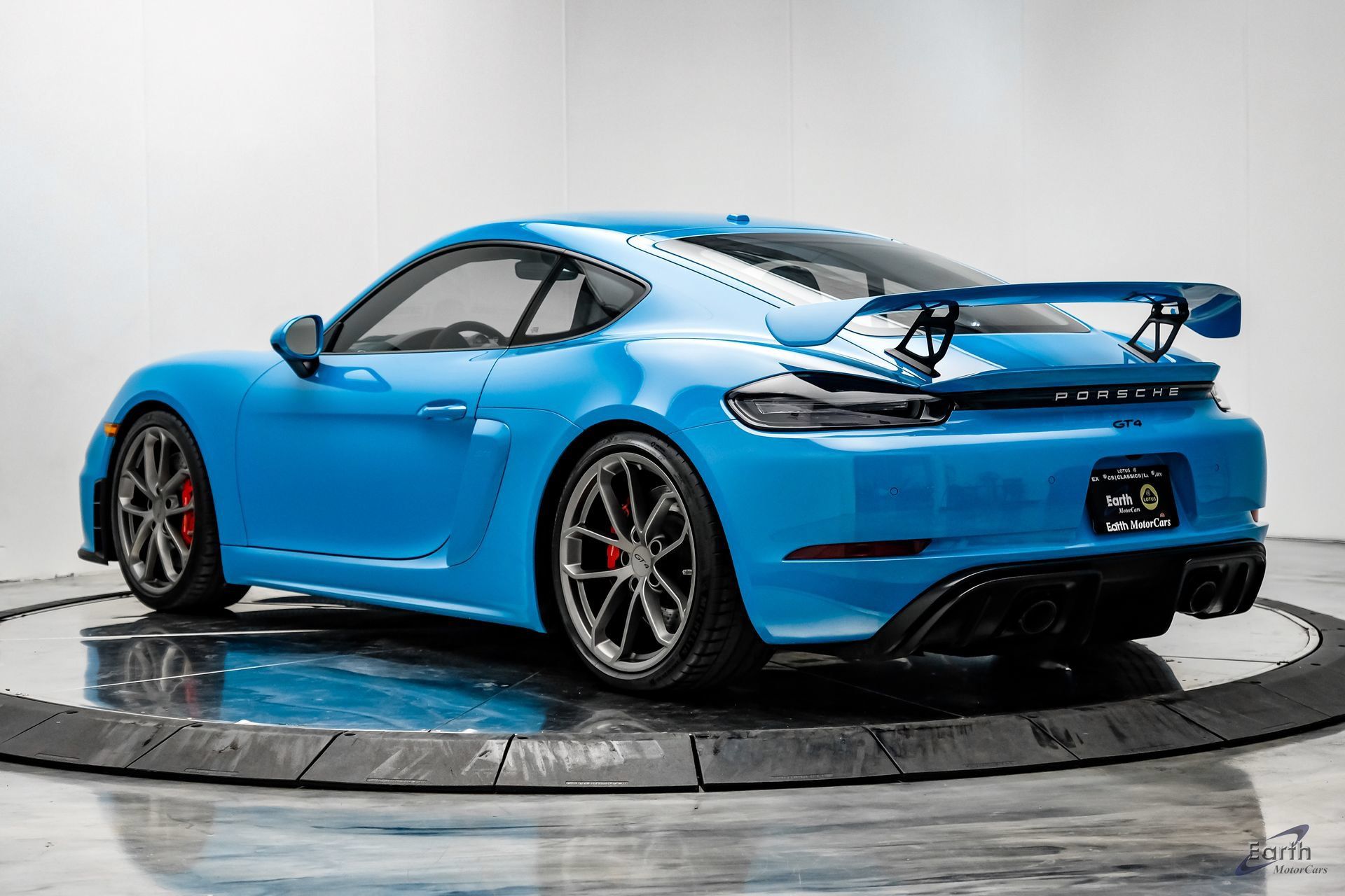 Used 2020 Porsche 718 Cayman GT4 RWD image 10