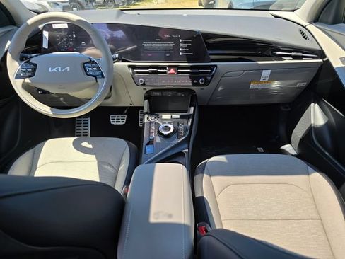 New 2026 Kia Niro Wave w/ Wave Preserve Package FWD image 15