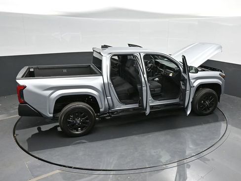 Used 2025 Toyota Tacoma SR image 46