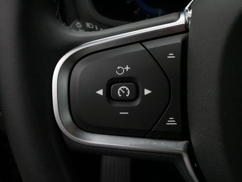 Used 2025 Volvo S60 B5 Core image 26