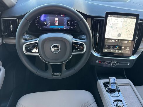 Used 2026 Volvo XC90 B5 Plus w/ Protection Package AWD/4WD image 16