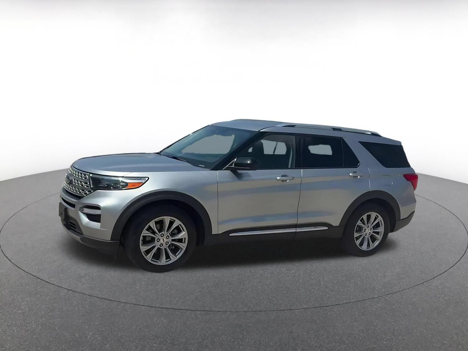 Used 2024 Ford Explorer Limited RWD image 7